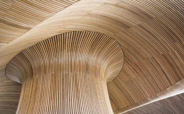 Sede de muestras de Mass Timber Construction por Shigeru Ban